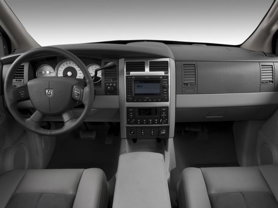  Dodge Durango 2006 года  (фото 6 из 9)